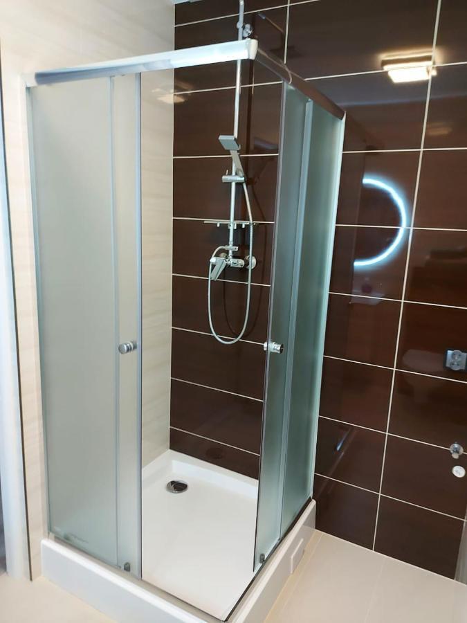 Apartament Z Duzym Tarasem Apartman Swinoujscie Kültér fotó